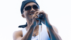 "ชนาธิป" ร้องคู่กับ "ปธ.ฟรอนตาเล"